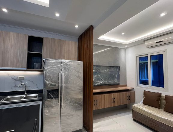 RFO 4-bedroom Townhouse For Sale By Owner in Pinyahan Quezon City