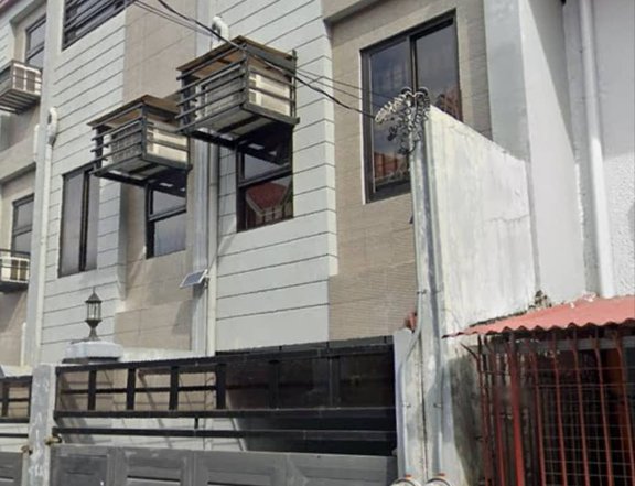 RFO 3-bedroom Townhouse For Sale in Project 6 Quezon City