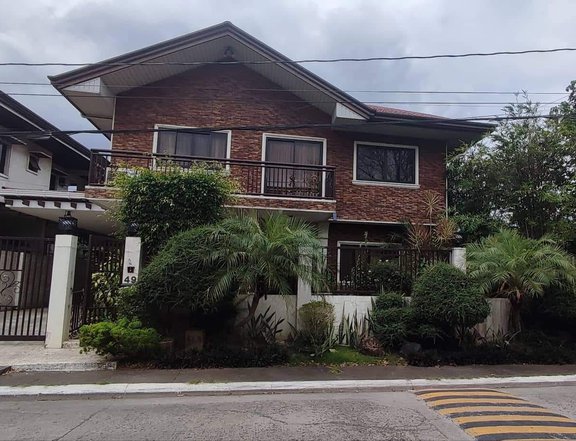 5-bedroom House and Lot For Sale in Don Antonio Quezon City