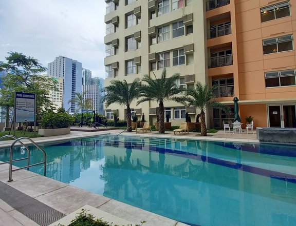 rfo rent to own  condo in makati paseo de roces near don bosco rcbc gt