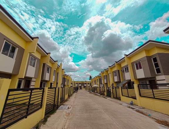 2BR Townhouse Conchu 3 For Sale in Trece Martires Cavite