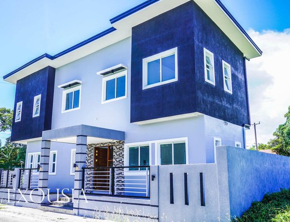 5-bedroom Single Detached House For Sale in Imus Cavite