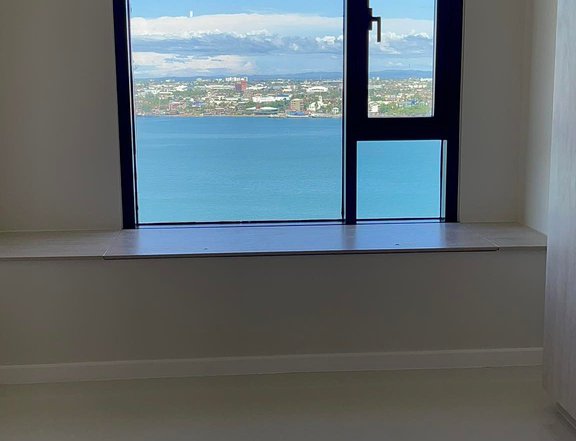 RFO Luxury Studio Seaview For Sale By Owner in Mandani Bay, Cebu Phils