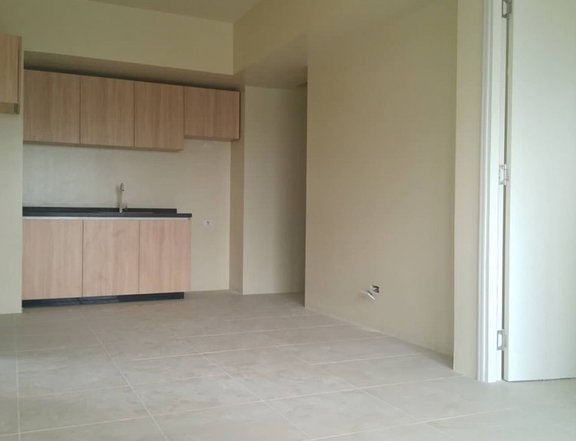 Rent to Own Condo For Sale in Vertis North Near Solaire