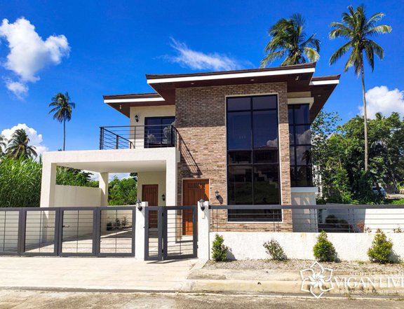 READY FOR OCCUPANCY HOUSE AND LOT IN SUMMIT POINT LIPA CITY