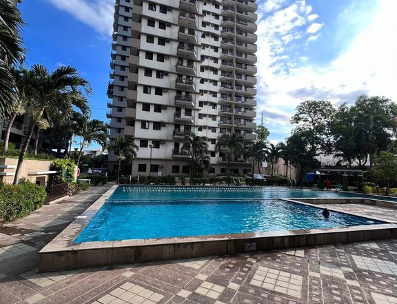 RUSH! 2BR PENTHOUSE CONDO FOR SALE ALONG C5, NEAR BGC AND TERMINAL 3