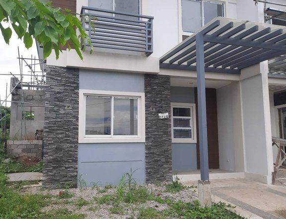 RFO Duplex House with 4-bedroom and car garage - P2.3M Alegria Marilao