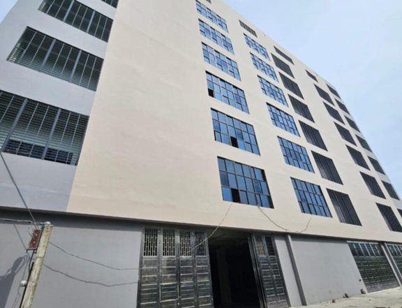 Warehouse For Lease in Paranaque J20250332