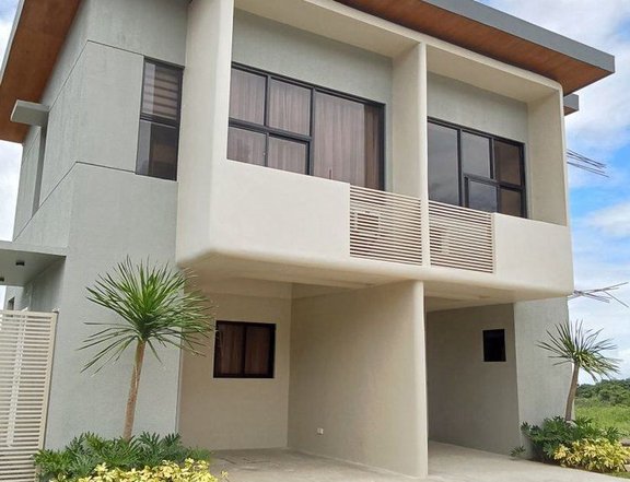 Discounted 3-Bedroom w/3T&B & 2-Car Garage 2-Storey Townhouse EASTON PARK Binangonan! Only 30K RF