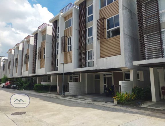 AMENITY VIEW: RFO 4-BEDROOM 2-CAR PORT 4-STOREY TOWNHOUSE 68 ROCES-QC