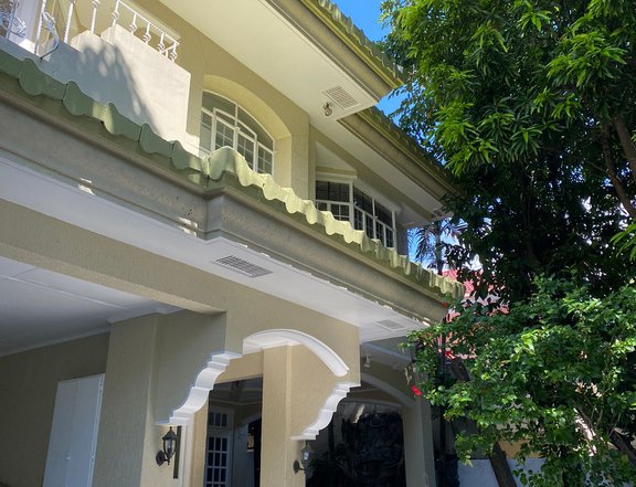 5-bedroom House For Sale in Ayala Alabang Village