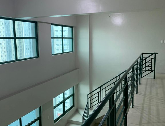 2 Bedroom with Loft For Sale in Quezon City
