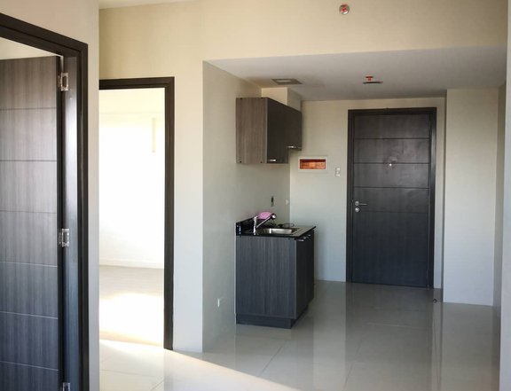 2 Bedroom RFO in Mandaluyong for Sale