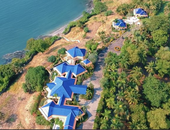 6 hectares island resort