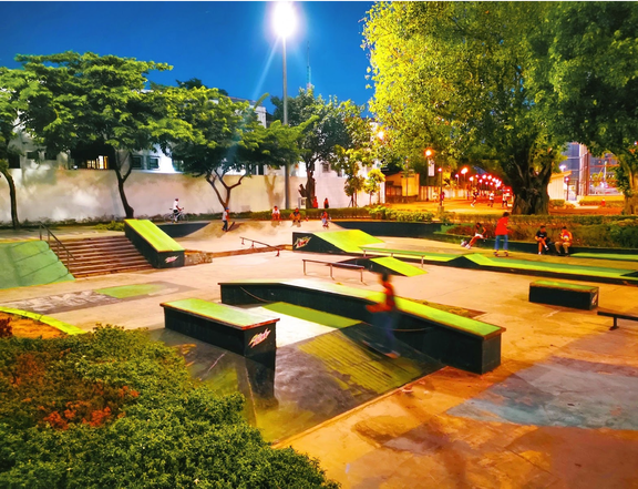 1,540 sqm Commercial Property For Sale in CIRCUIT, Makati