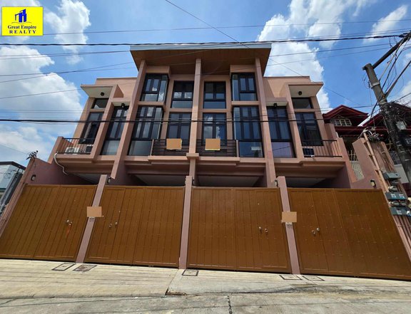 2-bedroom Townhouse For Sale in Quezon City / QC Metro Manila