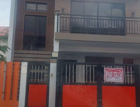 3 Storey  House and Lot for sale in Greenwoods Executive Village Pasig City near Cainta