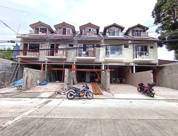 2 Car Garage 3 Storey  Townhouse For Sale in Brgy Holy Spirit Commonwealth Quezon City