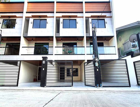 4-bedroom Townhouse For Sale in Tandang Sora Quezon City / QC