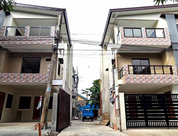 4-bedroom Townhouse For Sale in Fairview Quezon City / QC Metro Manila