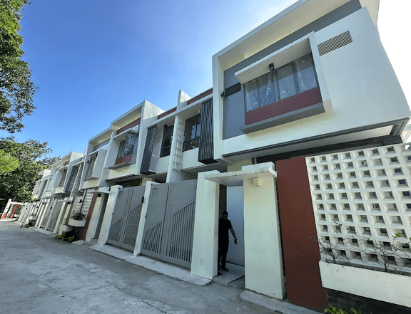 3-bedroom Townhouse For Sale in Quezon City |Pugad Lawin