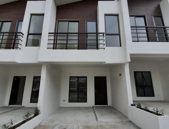 READY FOR OCCUPANCY TOWNHOUSE FOR SALE IN CAMARIN CALOOCAN - ELEVE CAMARIN