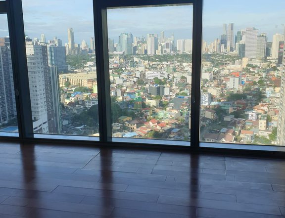 For Sale 3 Bedroom (3BR) | Semi Furnished Condo at Grand Hyatt, Taguig