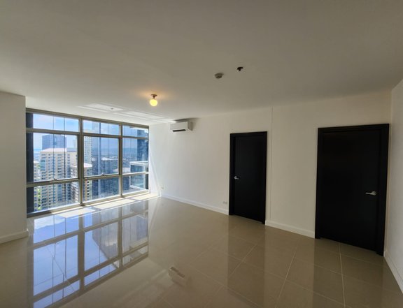 For Sale 2 Bedroom (2BR) | Semi Furnished Condo at West Gallery Place
