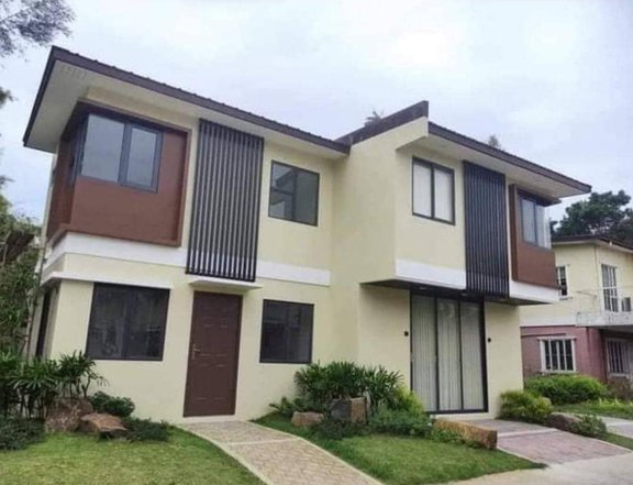Bestselling Quadruplex with 3 Bedrooms and 2 Bathrooms