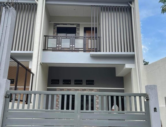 4-BEDROOMS -3 STOREY TOWNHOUSE IN JORDAN PLAINS QUEZON CITY