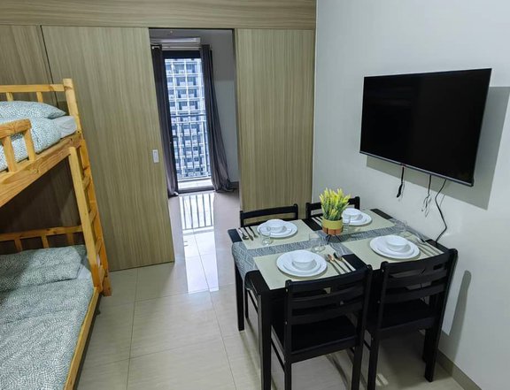 Fully Furnished 1 Bedroom Residential Condo for Rent near Mall of Asia