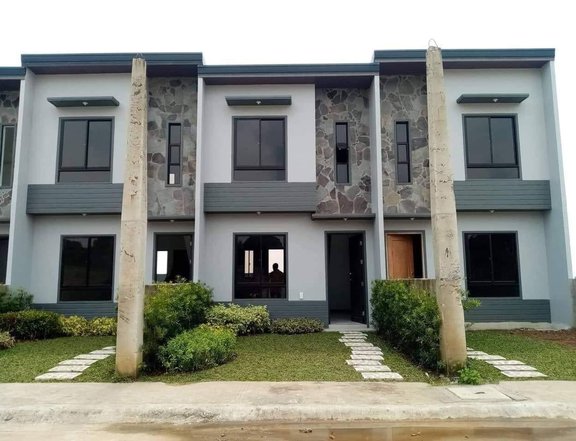 House and Lot PASALO for only P70k! Currently paying DP