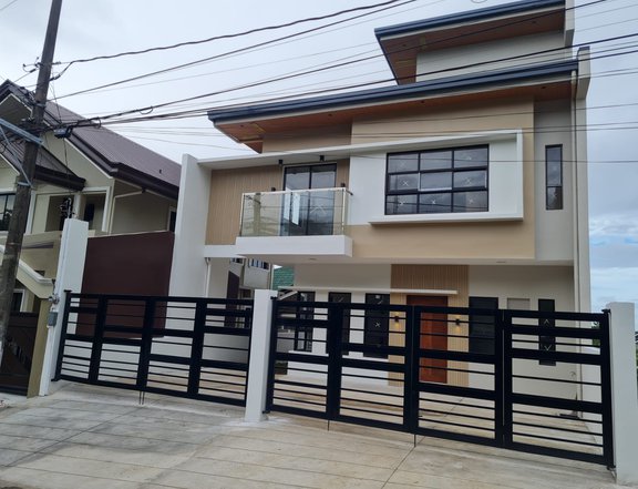 5 Bedrooms House and Lot For Sale in Executive Village - Antipolo City