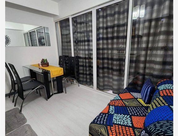 1 Bedroom with Parking for Rent in Azure Residences Paranaque City