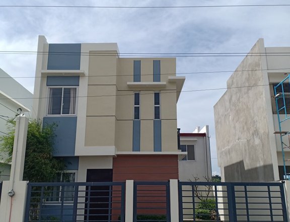3-bedroom Single Attached House For Sale in Santa Maria Bulacan