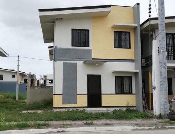 RFO & Preselling Single Attached House near SM & Robinsons Sta. rosa