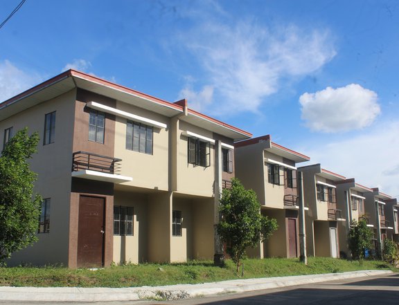 Ready to Lipat 3-bedroom Duplex For Sale in Balanga Bataan