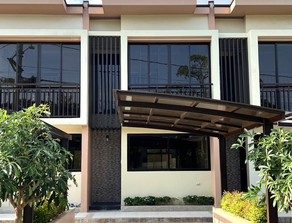 RFO 3-BEDROOM TOWNHOUSE W/ GUARD & POOL IN LAS PINAS NEAR SM SOUTHMALL