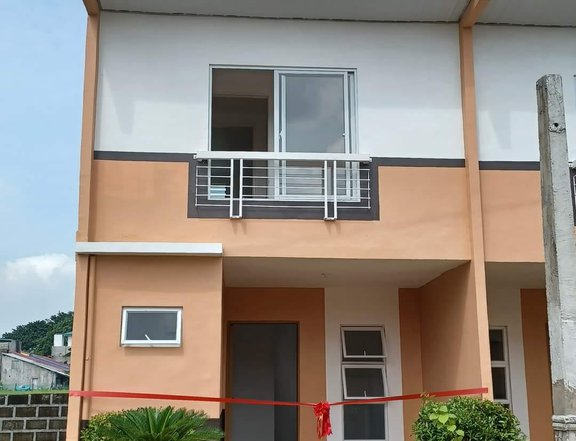END UNIT TOWNHOUSE IN GENTRI CAVITE FOR INVESTMENT
