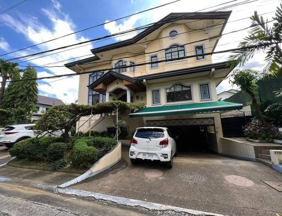 Good Deal 7 Bedroom House for Sale in Ayala Alabang Village