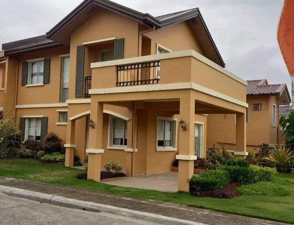 House for Sale with 5-Bedrooms with Carport in Sta. Maria, Bulacan