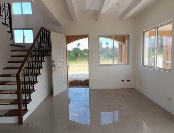 5-Bedroom with Carport and Balcony For Sale in Dasmarinas, Cavite