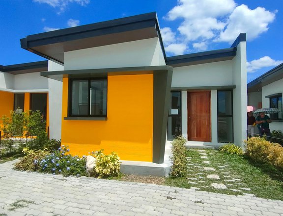 Pre-selling 2-bedroom Bungalow Single Attached House in Naic