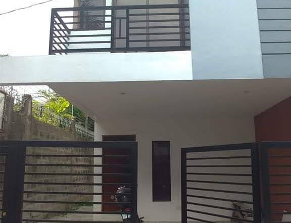 Townhouse For Sale in Sunvalley, Paranaque