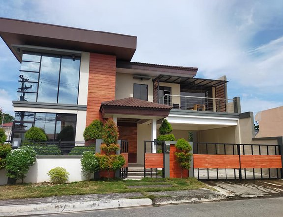 RFO 8-bedroom Single Detached House For Sale in Talisay Cebu