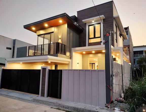 House and Lot for sale at Greenwoods Pasig