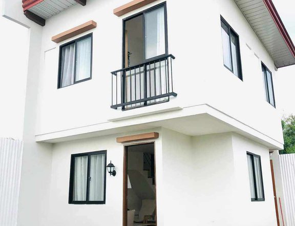 ESTATE Single Attached Unit House for Sale in Candelaria, Quezon