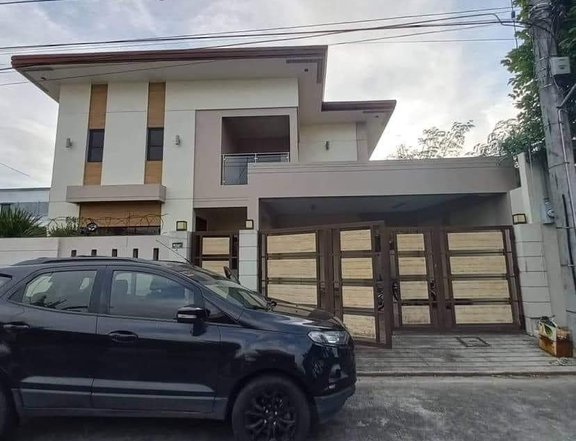 Exclusive lot 5-bedroom Single Attached House for Sale in Angeles Pamp