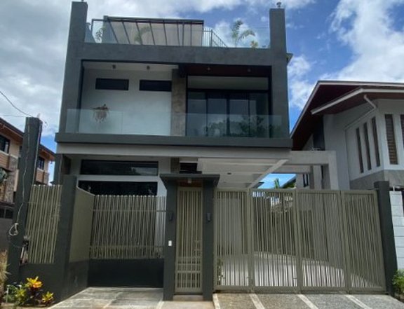 5-bedroom Single Detached House For Sale in Marikina Metro Manila