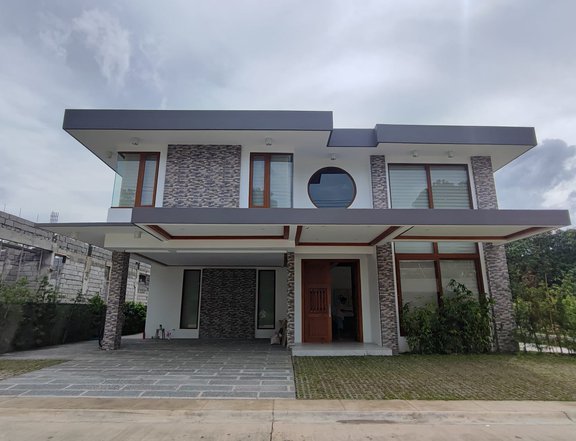 4-bedroom Single Detached House For Rent in Angeles Pampanga